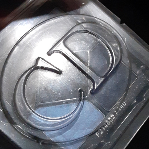 DIOR Eyeshadow Palette - Picture 8 of 8